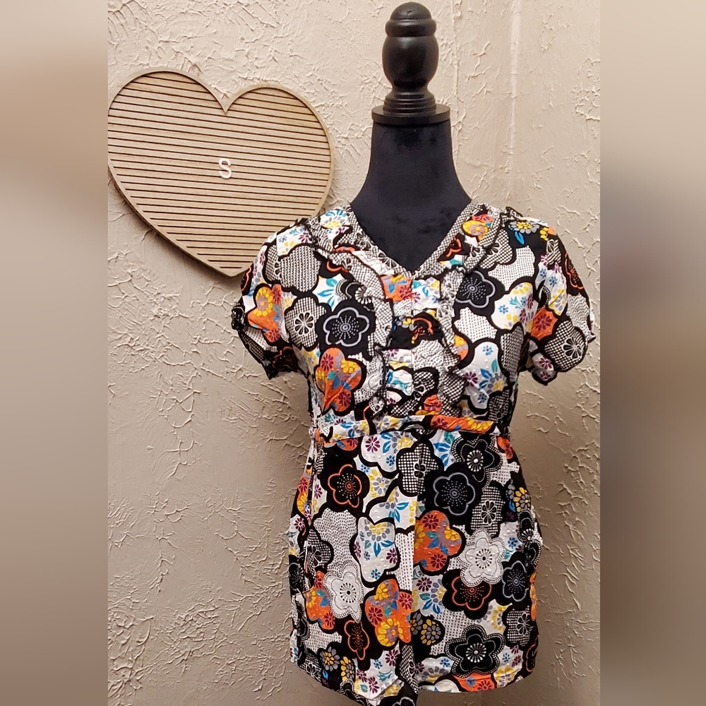 Small scrub top